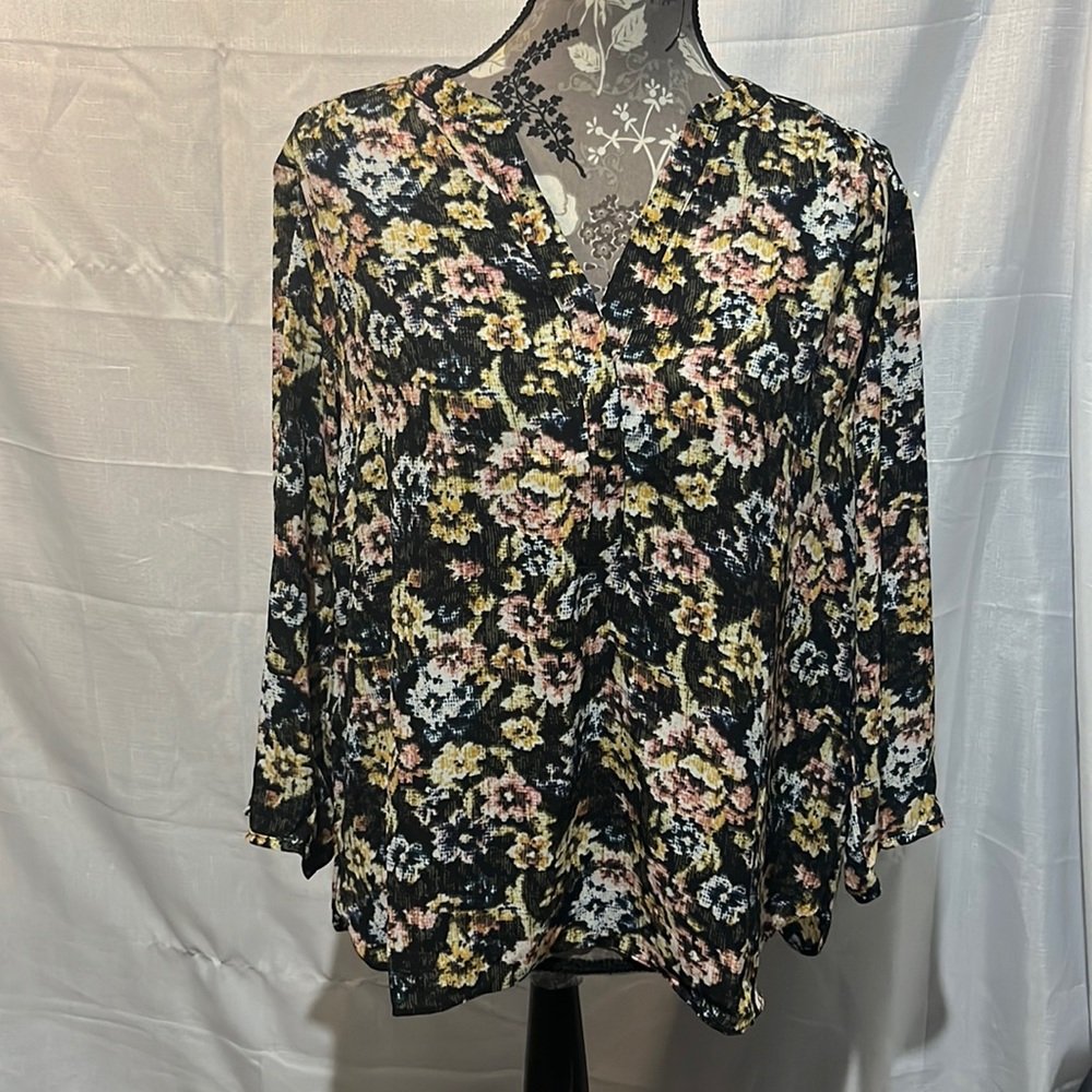 Grace V-neck Blouse